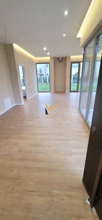 JEPET VILETE DY KATESHE ME QIRA TE LIQENI I THATE, GREEN VALLEY 250.000 LEKE