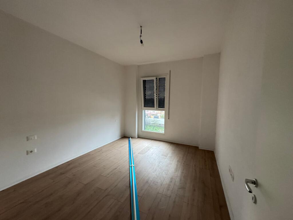 Apartment 2+1+2 for rent 📍 Trio Tower 🏢 Floor: 2 💶 Price: 58,000 lek / month 🛋 Condition: Partially furnished