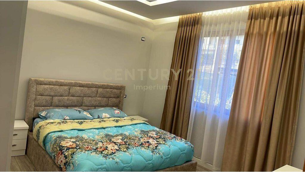 Shitet Vilë 2-Katëshe e Bashkëngjitur në Golem – 3 Dhoma Gjumi | 2 Tualete | Oborr Privat 🌴 150,000 €