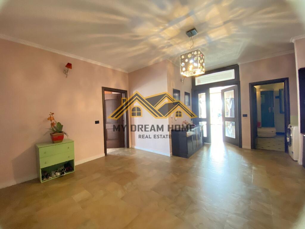 SHITET PAPAFINGO PRAN KAZAZIT NE DURRES!