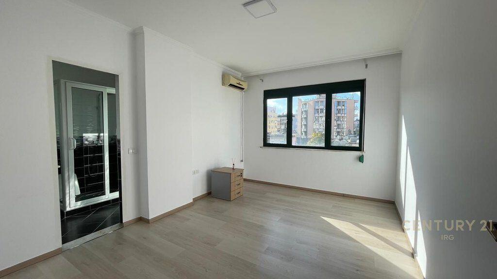 Premises for sale near Wilson Square