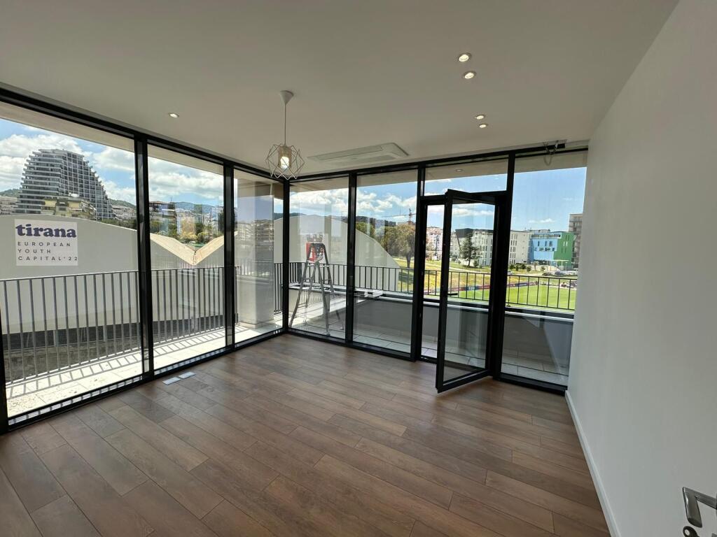 🏢 Jepet me qira apartament 2+1 + post parkimi 📍 Rruga e Kosovarëve, Lake View Residence