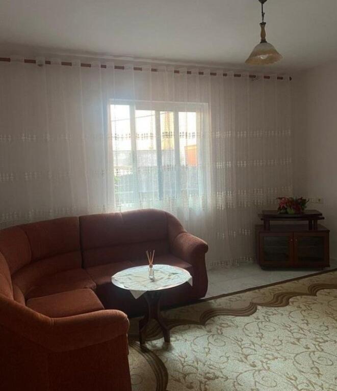 Jepet me qera 1+1 kat vile     Elar2 13864