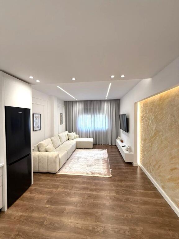 Shitet Apartament 1+1 I mobiluar ne Astir Super Investim! 📍 Astir, Bulevardi Migjeni