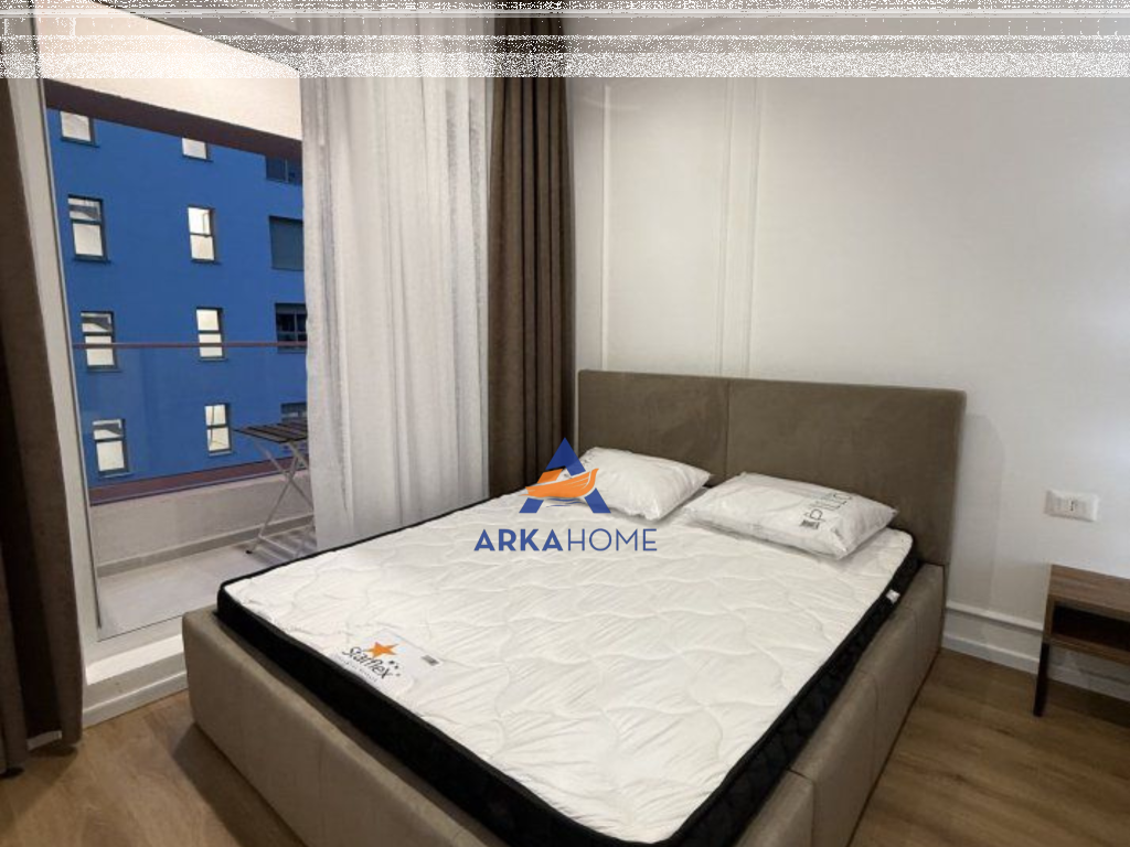 JEPET ME QIRA APARTAMENT 1+1 + BALLKON "KOMPLEKSI KADIU, ALI DEMI – PRANË TREGUT ELEKTRIK" 550 EURO