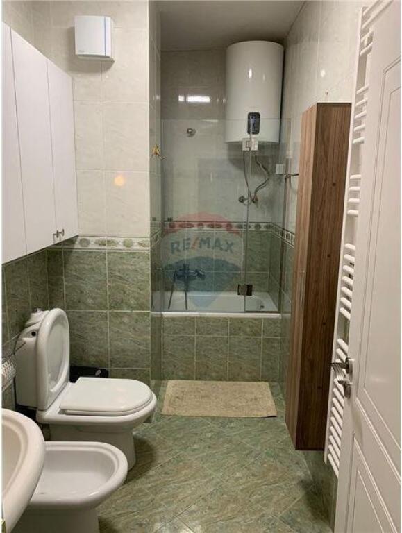 Apartament 1+1 me qira pranë Ambasadës Amerikane, Rruga e Elbasanit – Tiranë