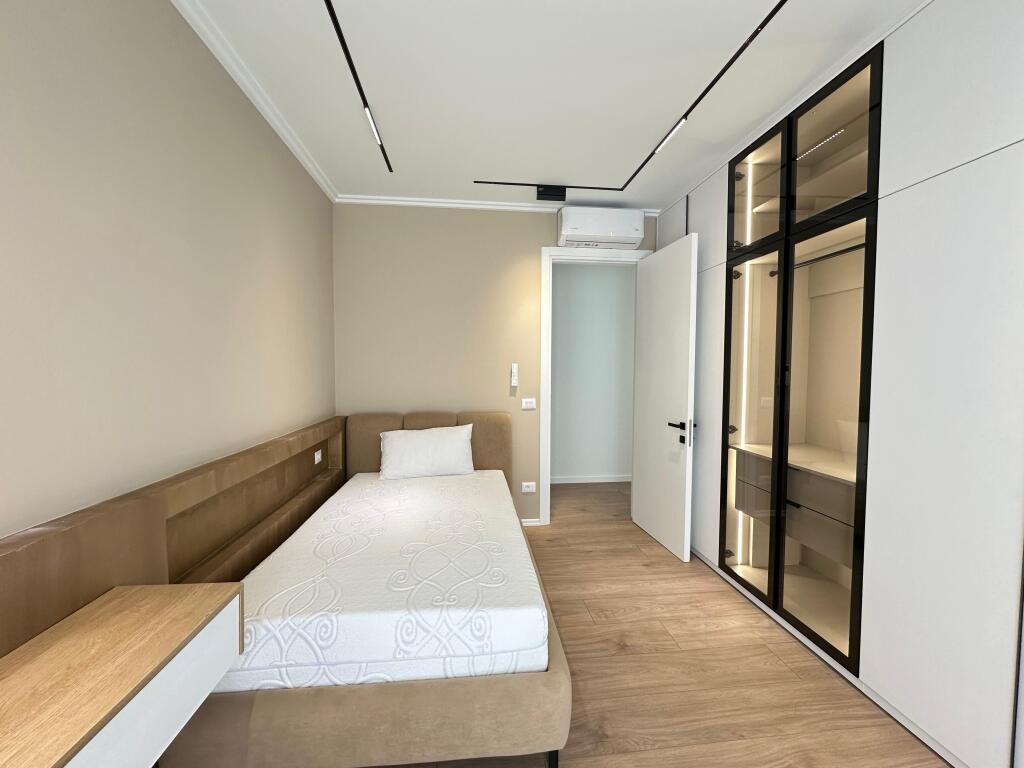 ✨ Apartament 3+1 për Qira • Liqeni i Thatë • Rezidencë Luksoze