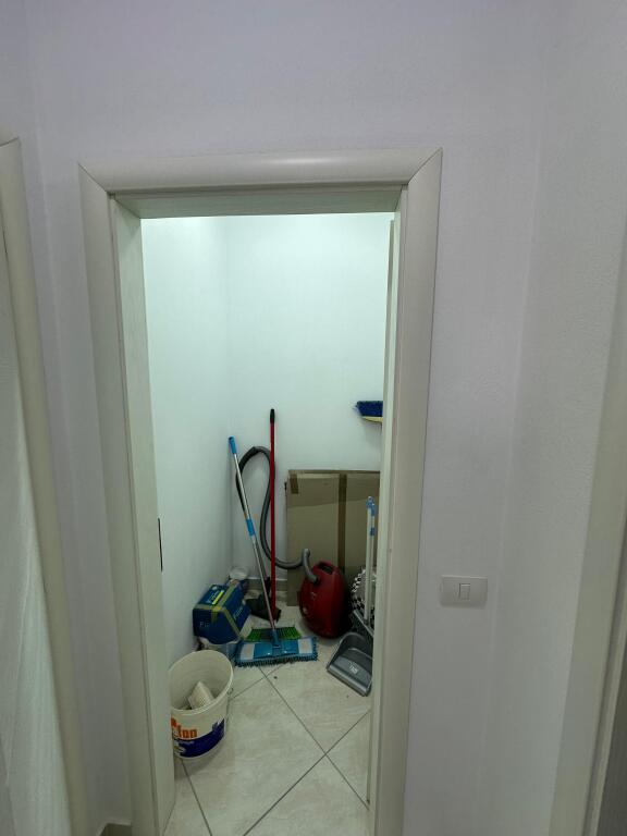 Apartament ne shitje 2+1+2 + depo ne Shkoze pallatet e Tom Doshit.