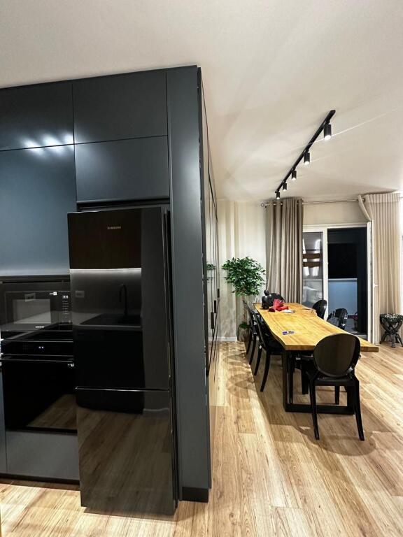 🏡 Jepet me Qira Apartament 3+1+2 – Liqeni i Thatë