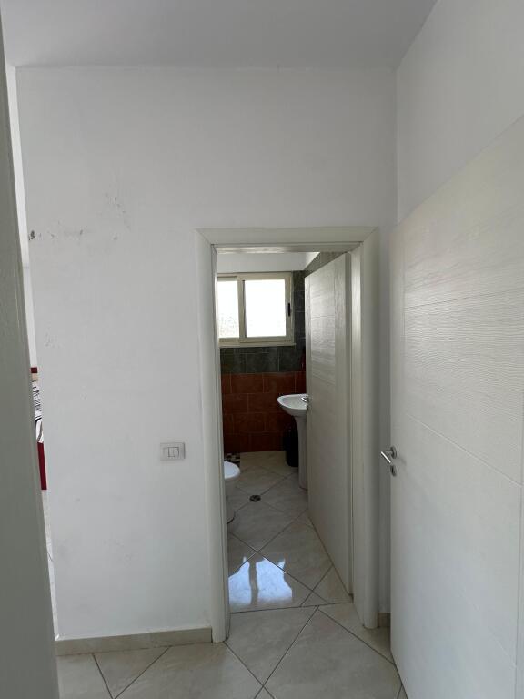 Apartament ne shitje 2+1+2 + depo ne Shkoze pallatet e Tom Doshit.