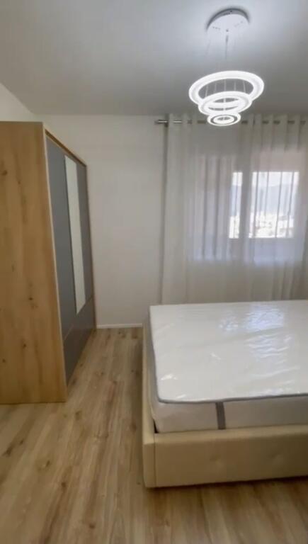 Spitali Amerikan 3 Golden Park Jepet Apartament 2+1 Me Qera