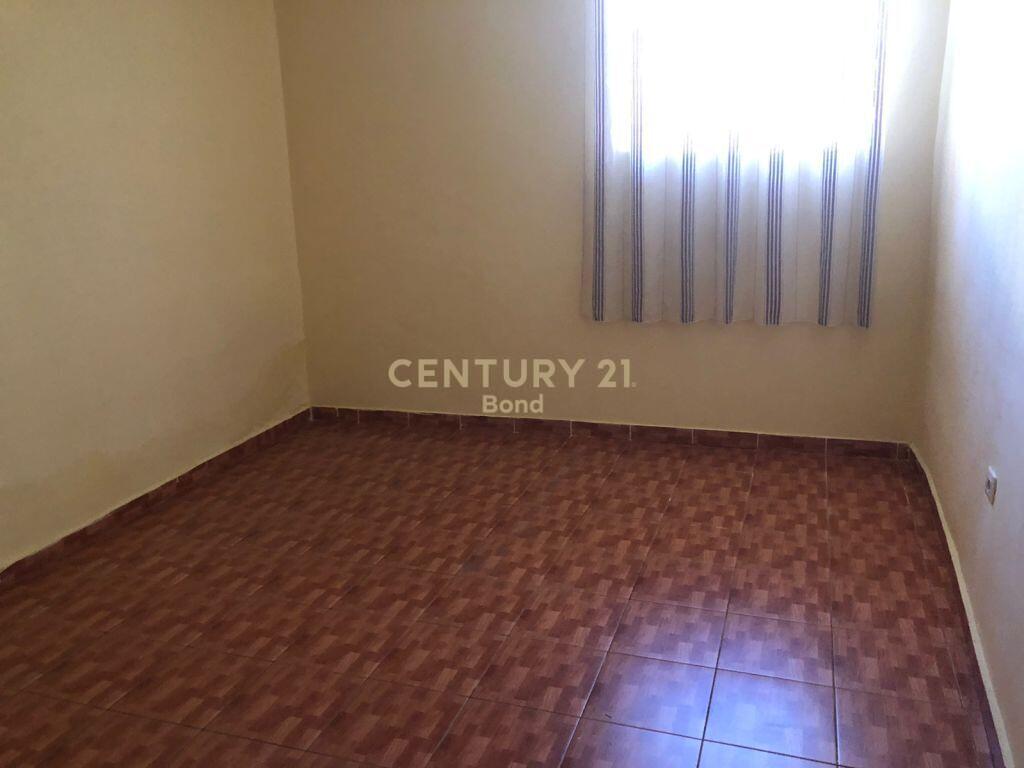 Shtepi me qera prane Rruges se Barrikadave