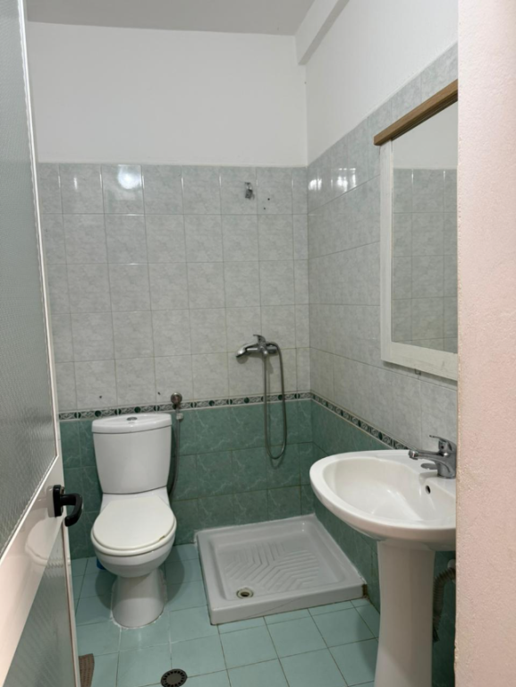 Jepet me qera ne plazh 350 vije e dyte