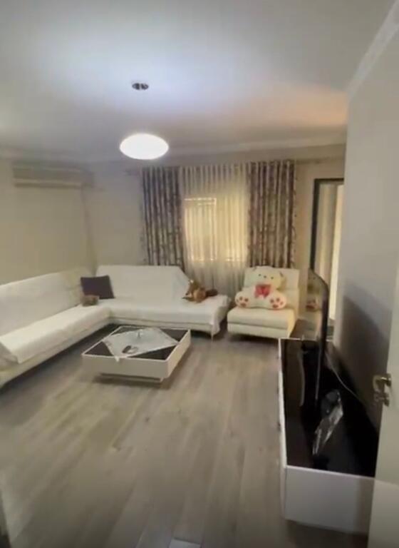 For sale 2+1+2, Train Station