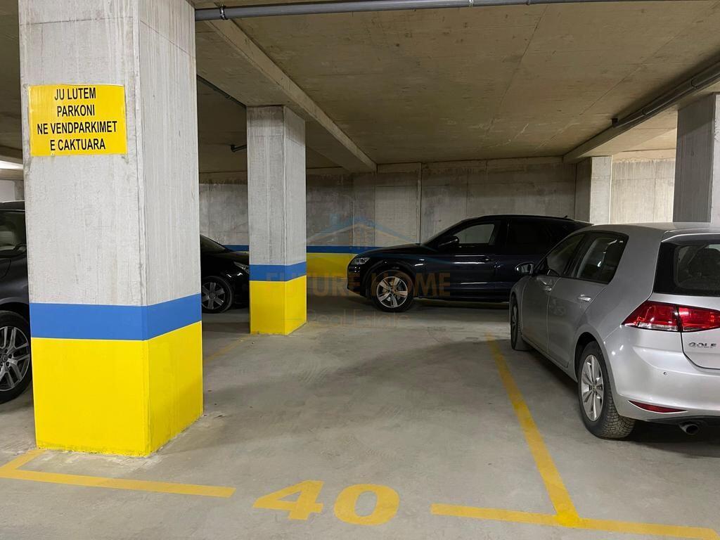 Shitet apartament 3+1+2+post parkimi Platinum Residence Bulevardi i Ri