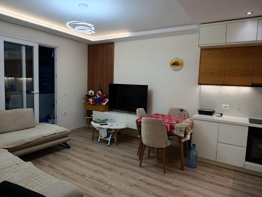 Apartament 1+1, prane Square 21!