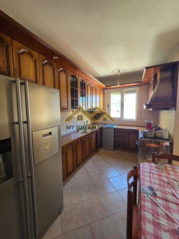 APPARTAMENTO 2+1 IN VENDITA VICINO ALLA POLIZIA DI DURRES!