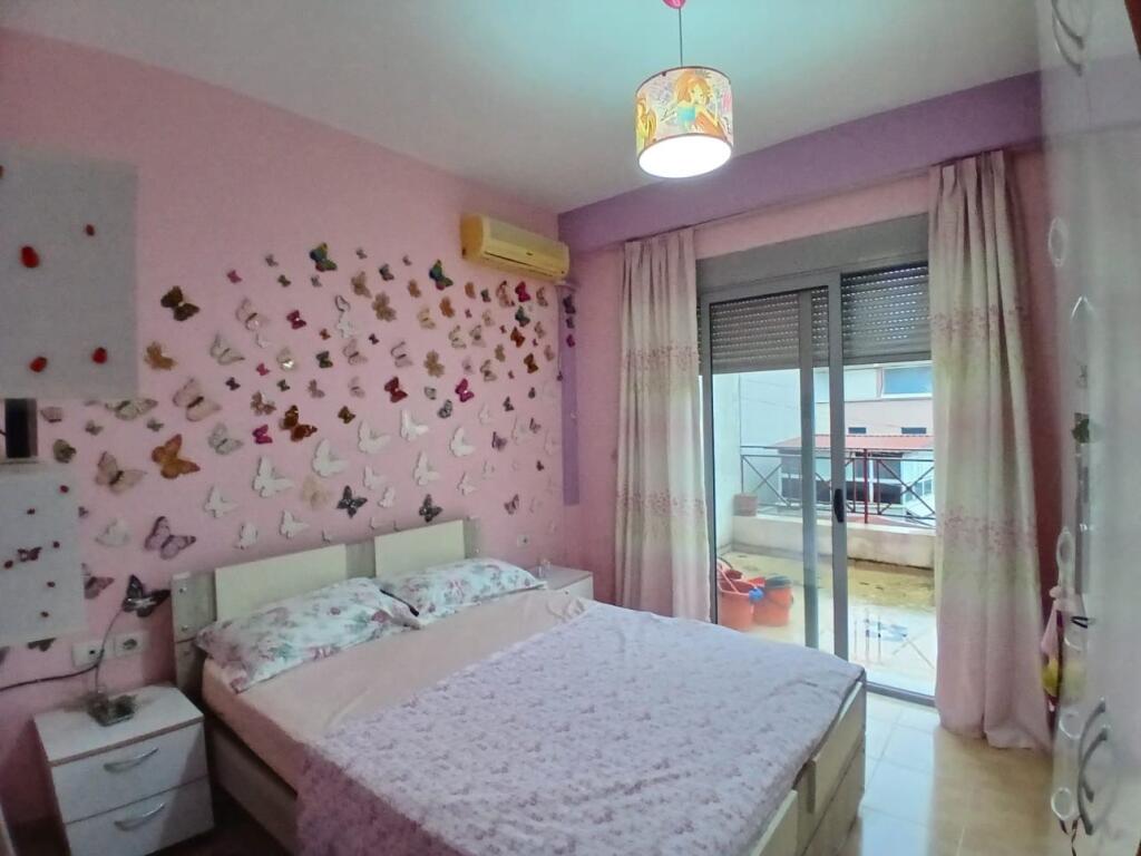 Jepet Me Qera Apartament 2+1+2 Tualete + 2 Ballkone