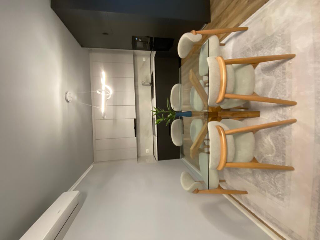 2+1,i mobiluar te liqeni i thate,rezidencat e reja,1500 euro me parkim