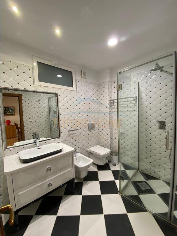 Apartament me qera 2+1+2 , Rruga Mine Peza , Tirane