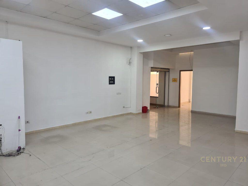 UFFICIO IN AFFITTO IN VIA KAVAJA! 1.000 € /Mese