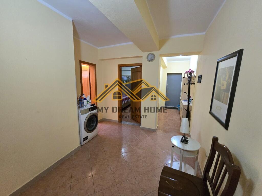 JEPET ME QIRA APARTAMENT 2+1 TEK MARKATA DURRES!