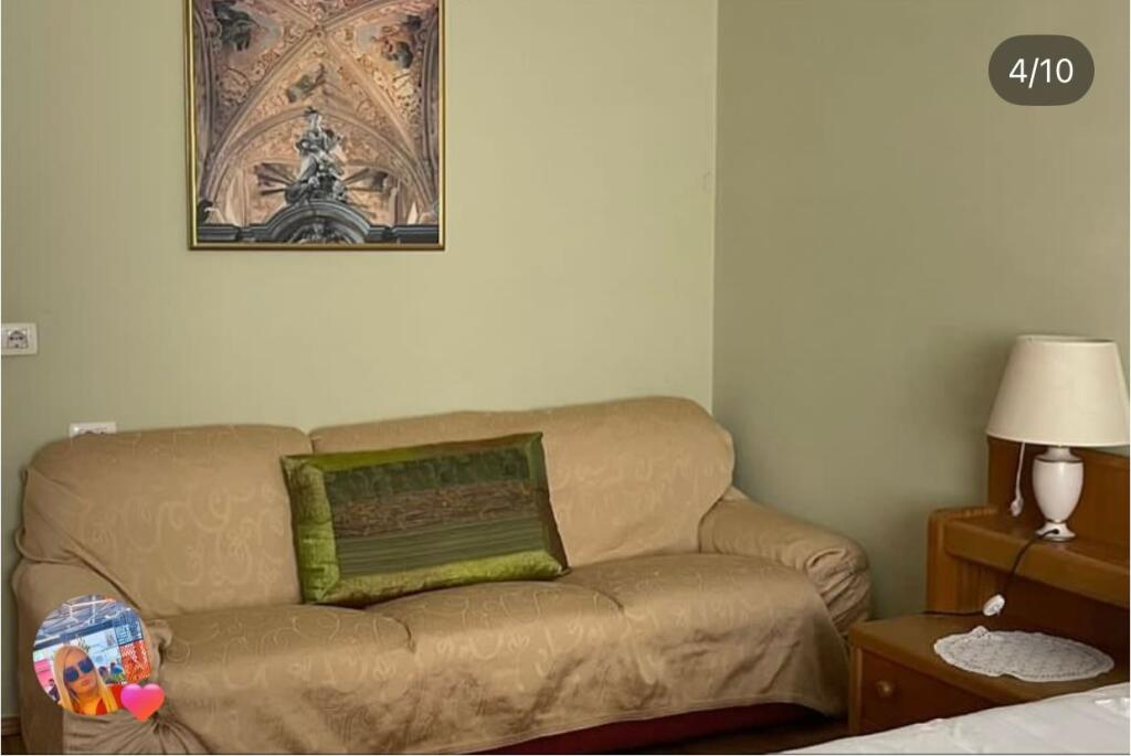 1+1,i mobiluar te posta ne qender,cmimi 600 euro