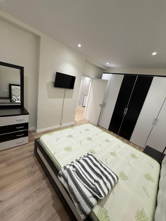 JEPET ME QIRA 1+1 ASTIR Bar Artisti 550€