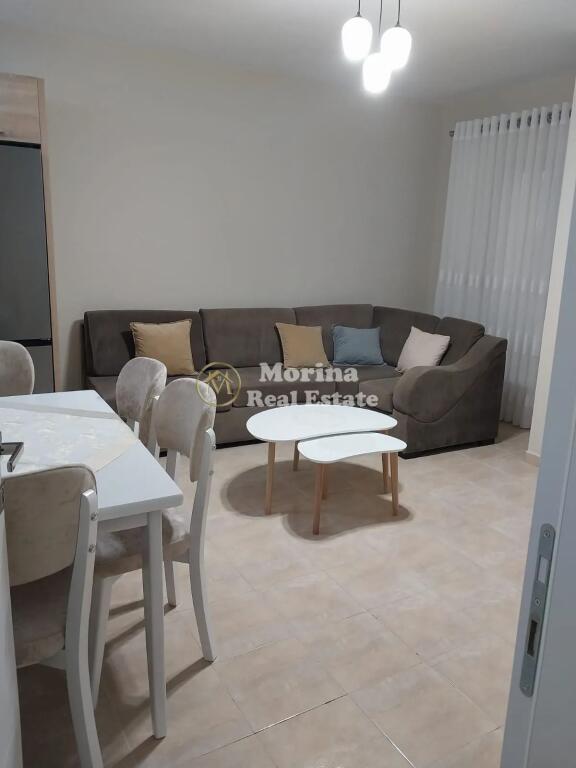 Apartament 1+1, Komuna e Parisit prane Kristal Center, 550 Euro/muaj