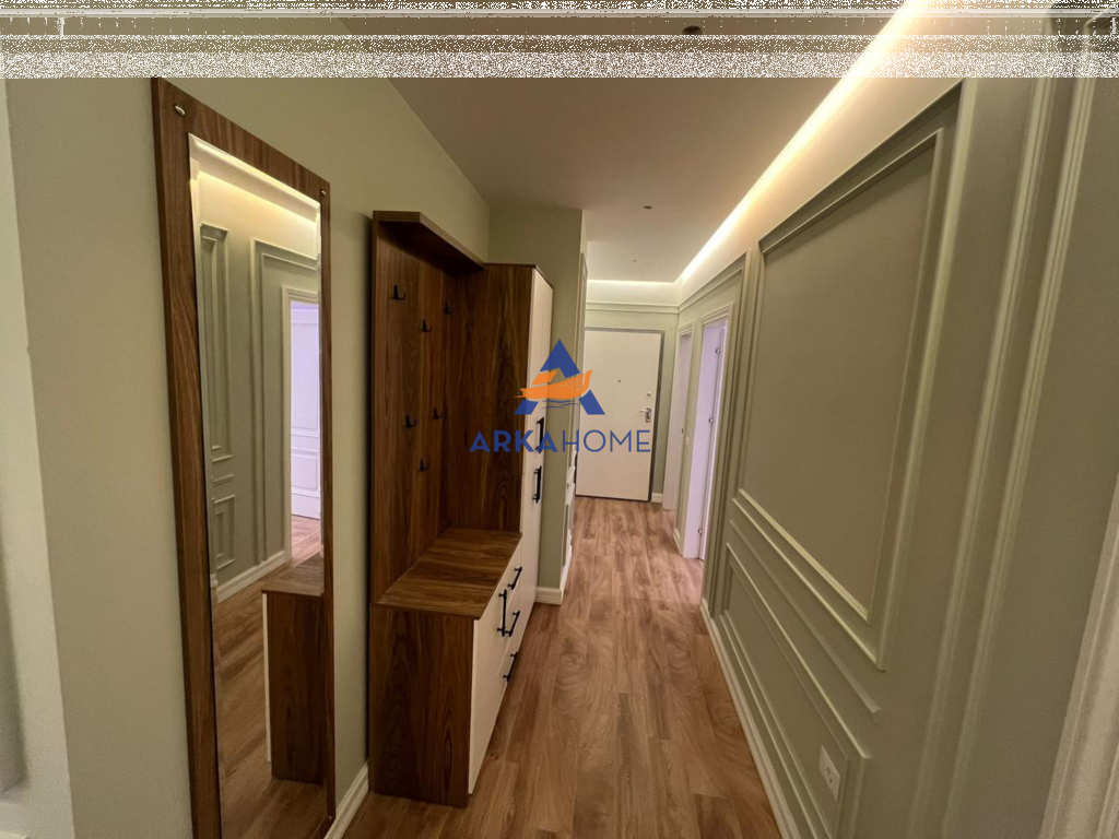 JEPET APARTAMENT ME QERA 3+1+2 BALLKONE "PORCELAN" 1200 EURO