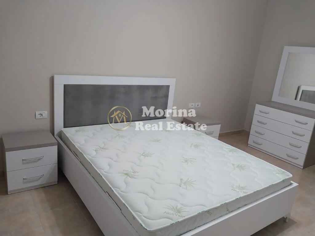 Apartament 1+1, Komuna e Parisit prane Kristal Center, 550 Euro/muaj