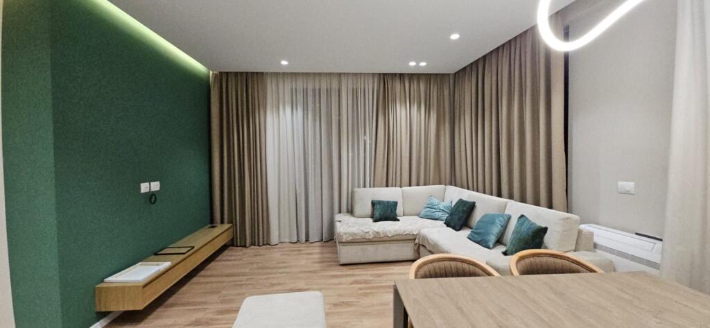 Jepet me Qira – Apartament 2+1 | Rruga Jordan Misja, Bulevardi i Ri