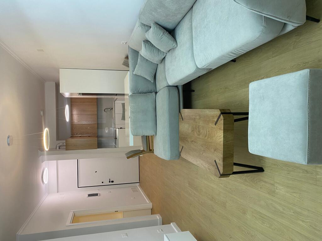 2+1,i mobiluar per here te pare,rruga peti liqeni i thate,800 euro