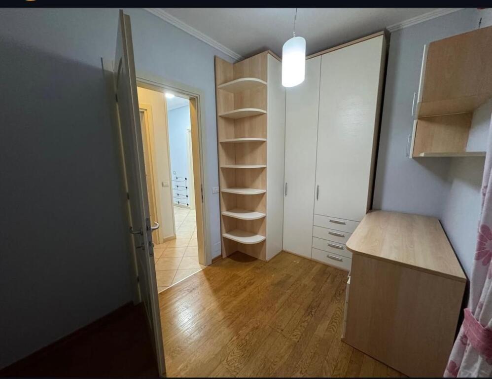 Apartament 2+1 per qira,perballe Harry Fultz!!!