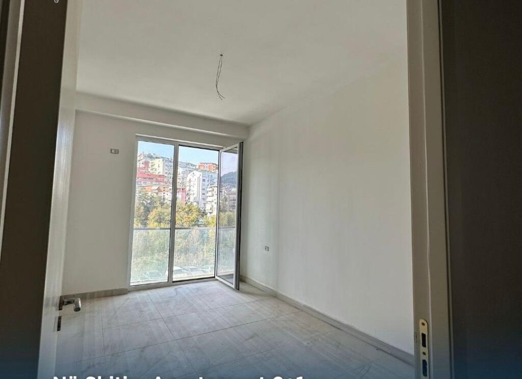 Vendesi appartamento 2+1+2 lago quello