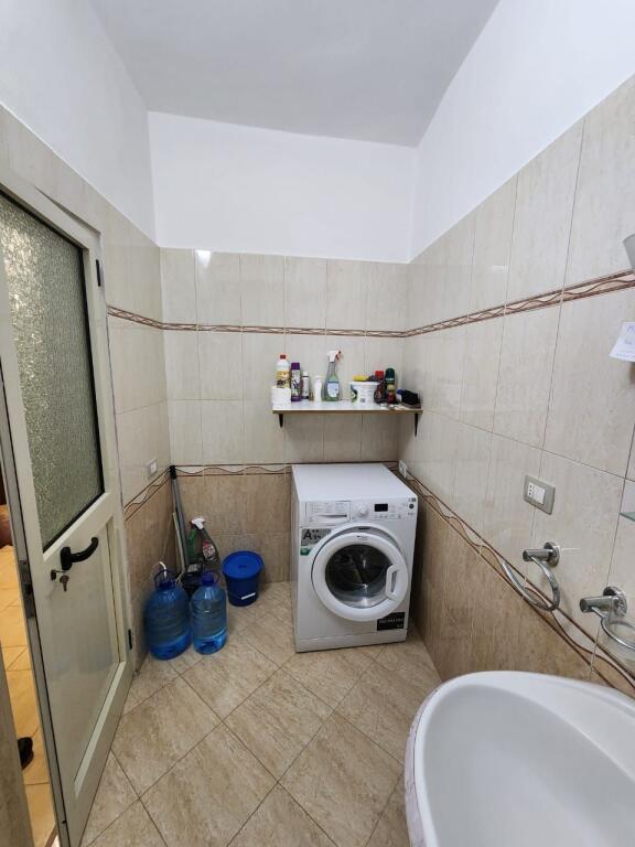 AFFITTASI APPARTAMENTO 2+1 A CEZMJA FERRES  DURRES