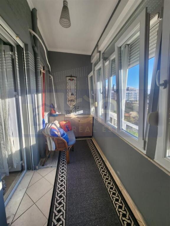 Jepet apartament e qira 2+1+2 ne Fresk