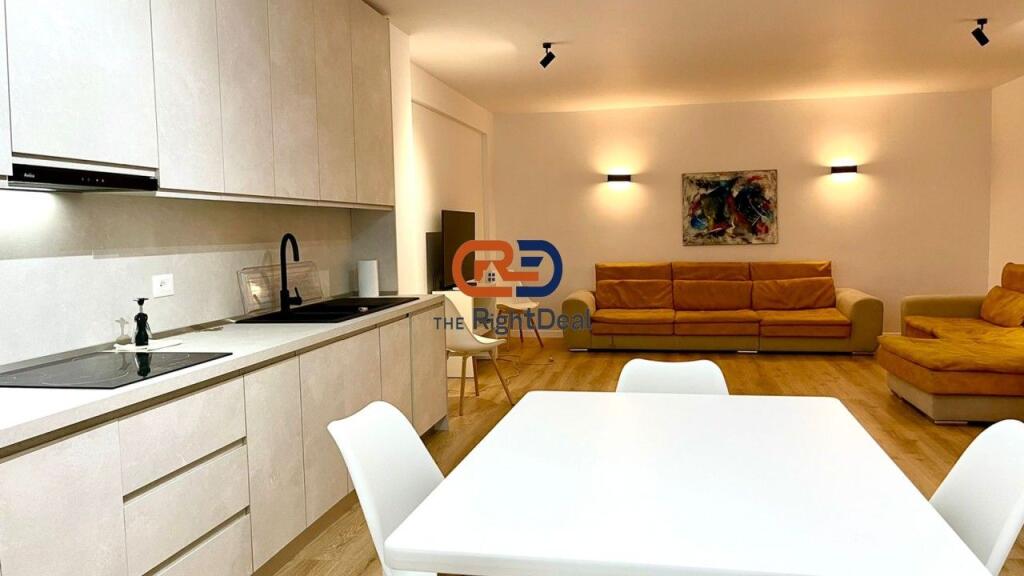 Tek Kopshti Botanik, Shitet Apartament 2+1+2 Totalisht I Investuar !!!