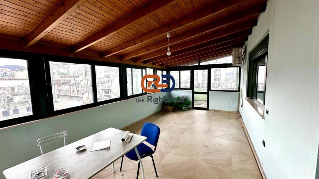 Okazion!! Ne Bllok, Buze Rruges Kryesore Shitet Apartament 3+1, Mundesi Ideale Investimi !!