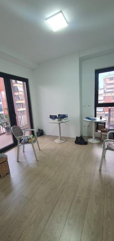 🏡 Locale commerciale in affitto presso Garden Building