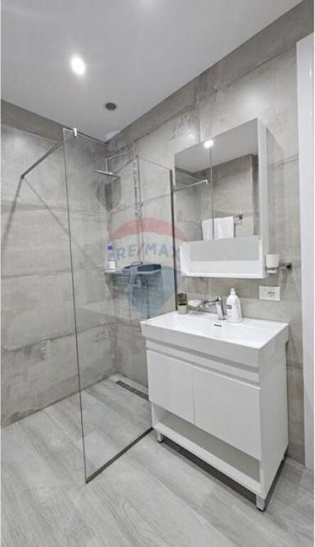 Apartament 2+1+2 te Rruga e Barrikadave!!!!!!!!!!