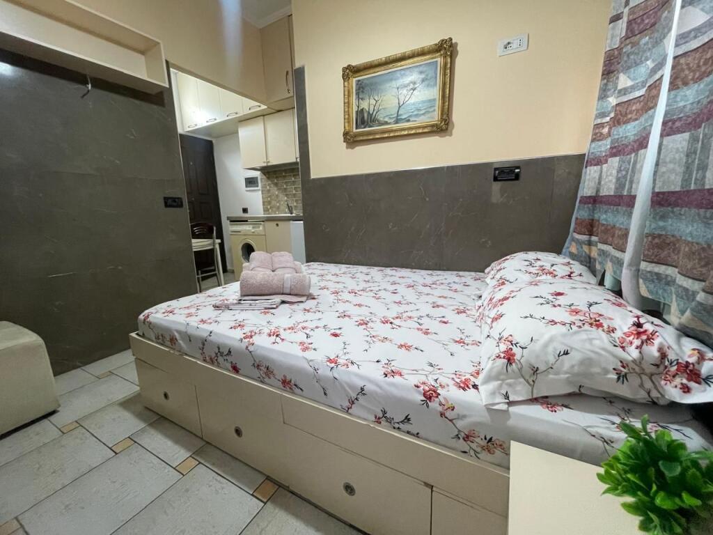 Jepet garsionere me qera,5 maji