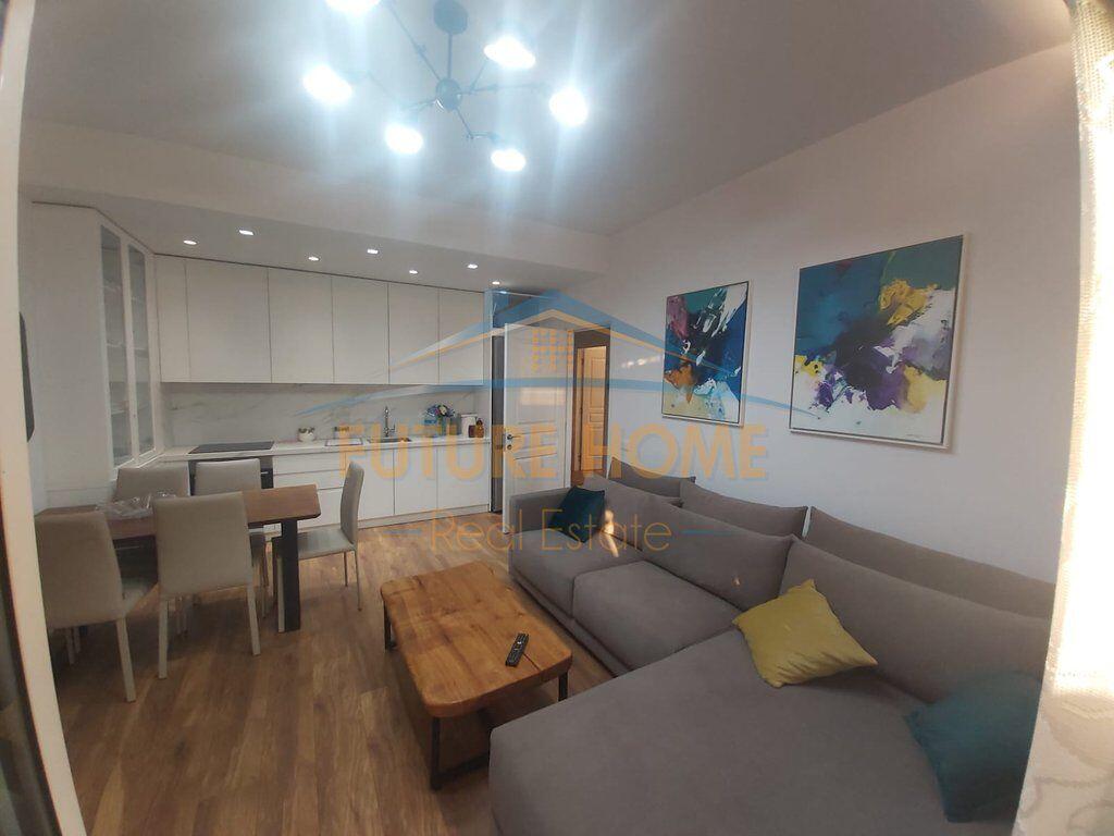 Shitet Apartament 2+1+Post Parkimi, Golden Park 3