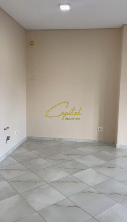 ZYRE ME QERA 70 M2 PALLATI ME SHIGJETA 500 EURO