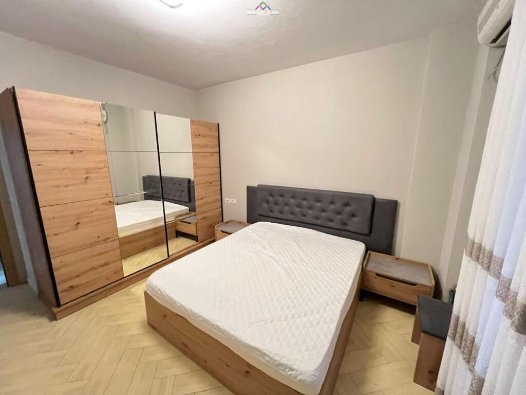 Apartament Me Qera 2+1 Tek Gjimnazi Cajupi (ID B2201388) Tirane