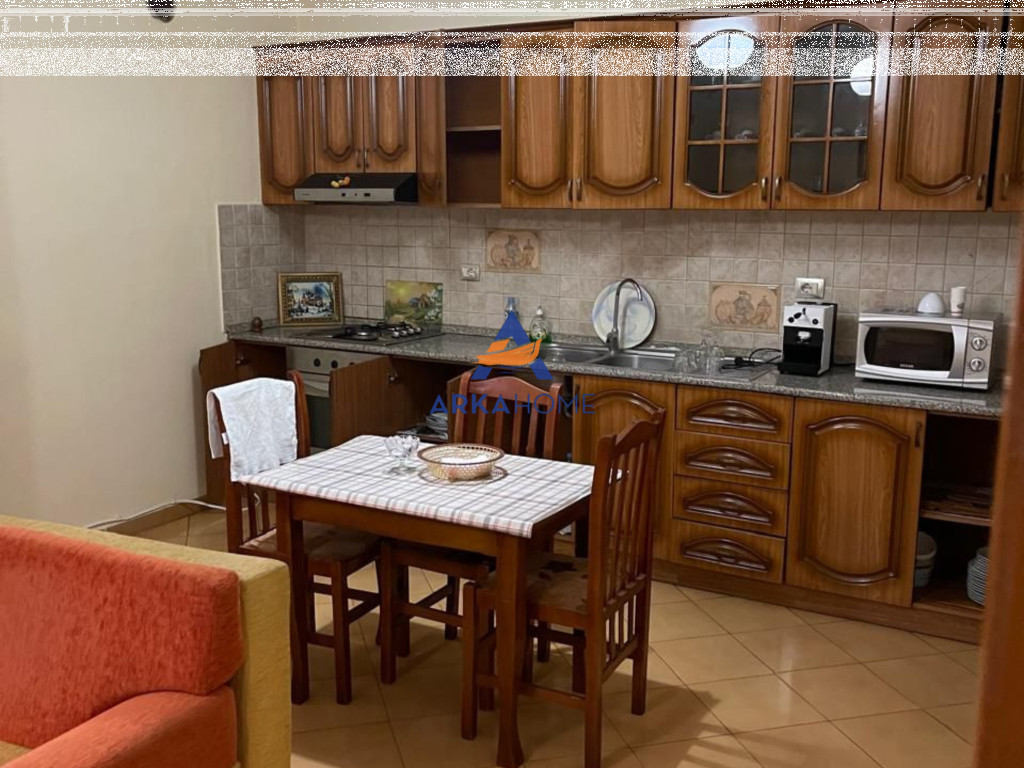 VILLA FOR SALE 300M2 "NEAR THE MOSQUE, KOMBINAT" 237,000 EURO