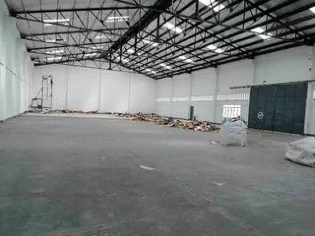 Kapanon/Magazine Me Qera ne Sharre (ID BM271) Tirane