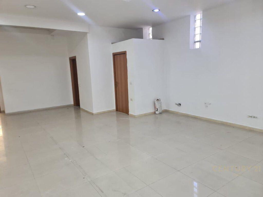 UFFICIO IN AFFITTO IN VIA KAVAJA! 1.000 € /Mese
