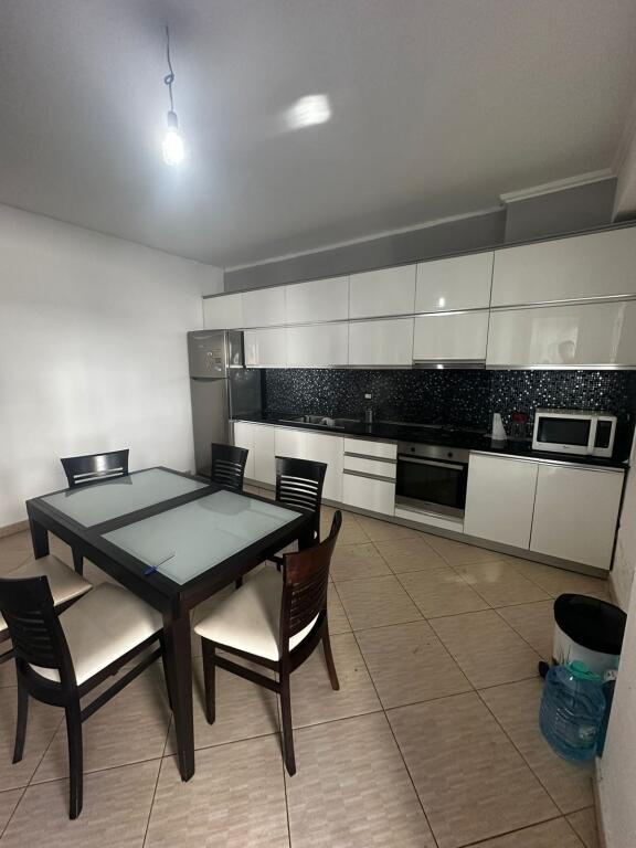 JEPET APARTAMENT ME QERA 3+1+2 TE UJESJELLSI DURRES