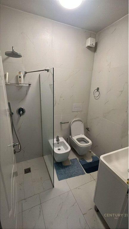 Apartament 2+1+2 per shitje tek Rruga Hoxha Tahsim